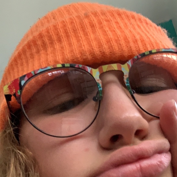 Meet your Posher, Rina - Picture 1 of 1